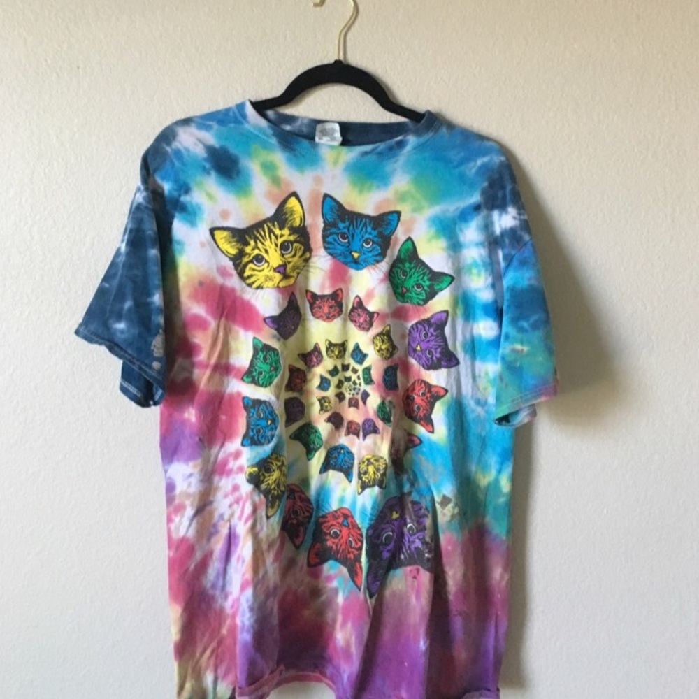 tie die cat shirt